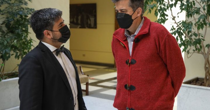 Presentan proyecto para pagar licencias médicas desde el día uno