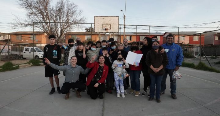 ANHELO CUMPLIDO: NIÑOS Y NIÑAS DE JUNTA DE VECINOS LOS AVELLANOS PODRÁN MEJORAR MULTICANCHA