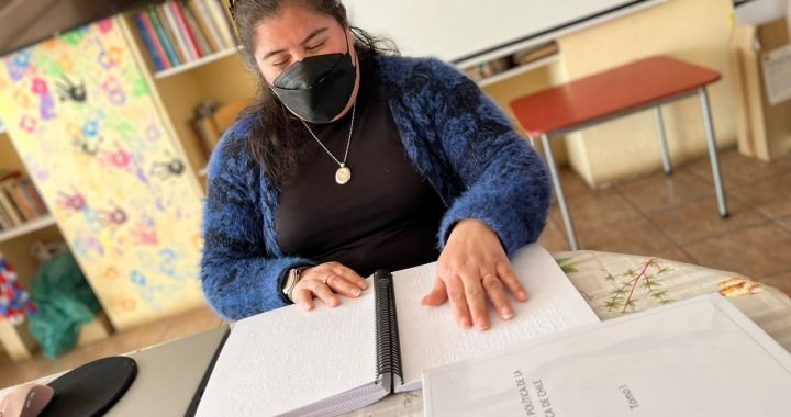 Agrupación de Quillota recibió texto de propuesta constitucional en braille
