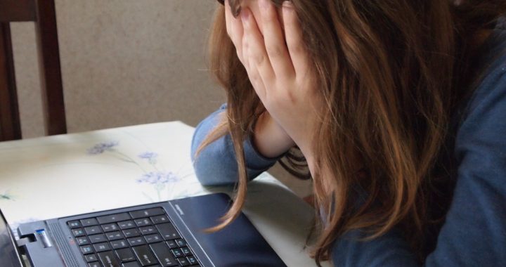 ¿Cómo los chilenos enfrentan el “Sunday Blues”: depresión y angustia antes de comenzar los lunes?