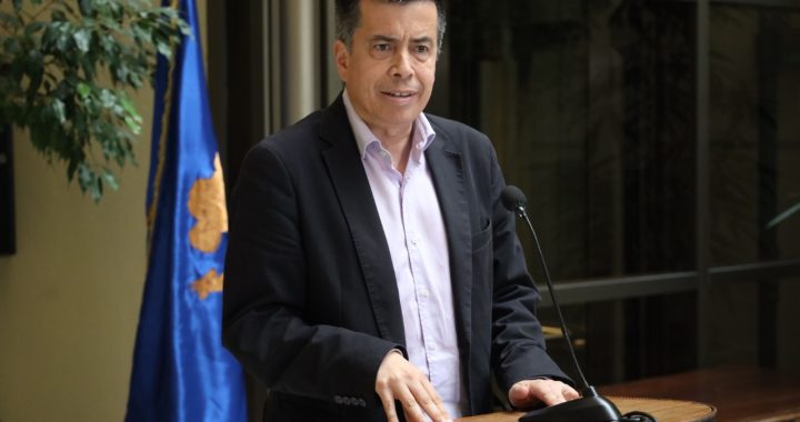 Solicitud de urgencia para modificar el sistema notarial y registral de Chile.