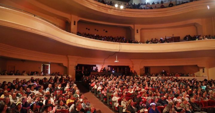 Fin de semana musical gratuito en Valparaíso: Cueca, cumbia y ranchera animaron a porteños