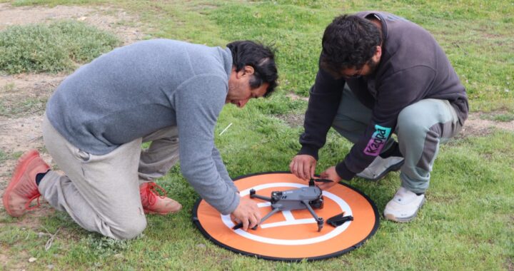 Pescadores artesanales se capacitan como pilotos de drones para proteger sus áreas de manejo