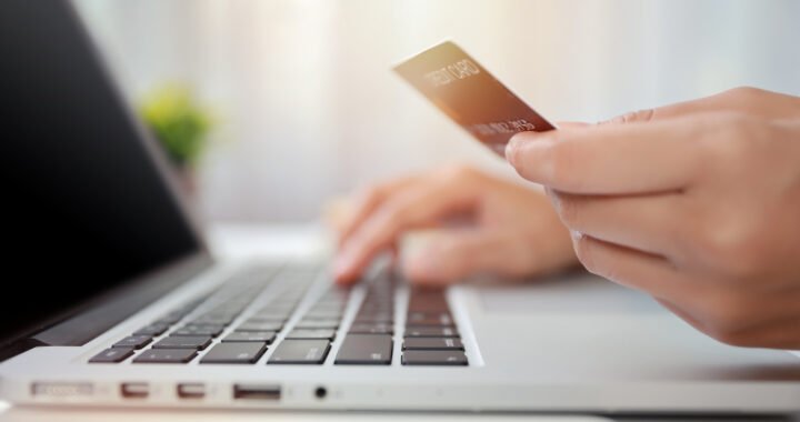 Cyber Monday 2023: consejos legales para comprar por internet sin problemas