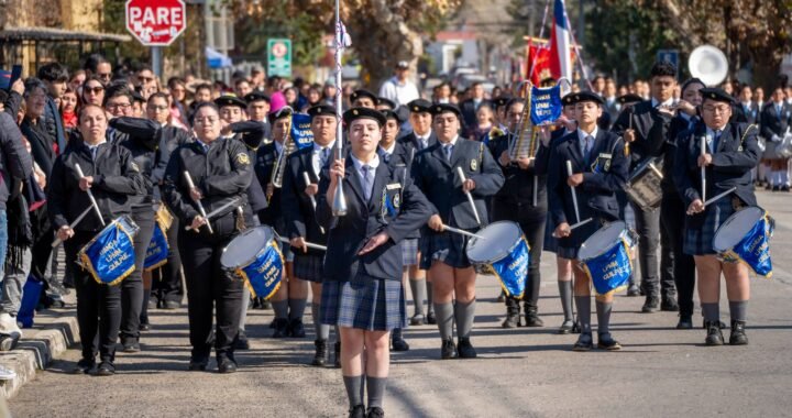 Homenaje a las Glorias Navales: Tradicional Desfile en Quilpué