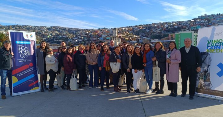 Lanzamiento de la Segunda Edición de la Escuela de Microemprendimientos Familiares en el Mercado Puerto”