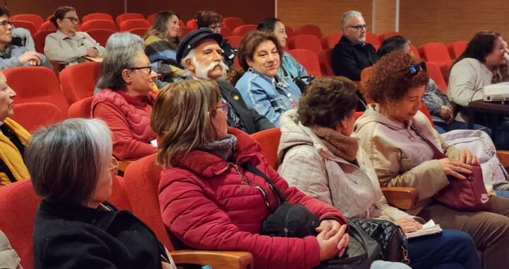 Hospital Dr. Gustavo Fricke realiza exitosamente primer taller de cuidadores