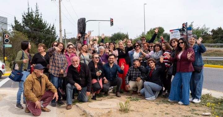 Quilpué moderniza su tránsito: nuevos semáforos inteligentes transforman la seguridad vial en Los Pinos