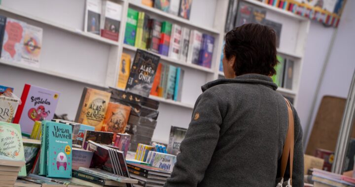 Quilpué lanza Feria del Libro con zona infantil y show de Chinoy
