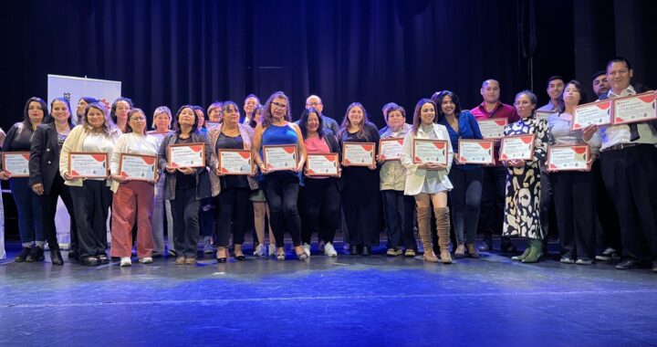 Villa Alemana certifica a vecinos en cursos de Manipulación de Alimentos y Seguridad OS10