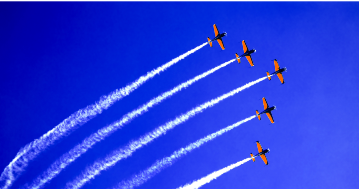 Halcones de la FACH surcarán el cielo porteño con acrobacias de impacto