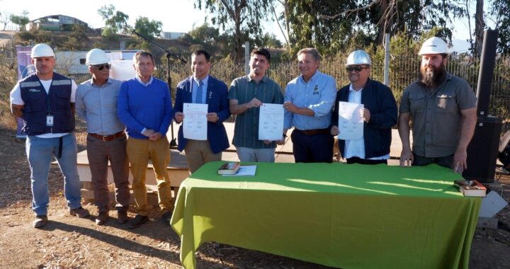 Villa Alemana entrega terreno para levantar primer centro astronómico comunitario