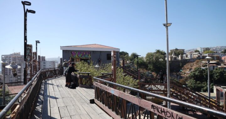 Municipio de Valparaíso inicia millonaria reparación del histórico Paseo Dimalow