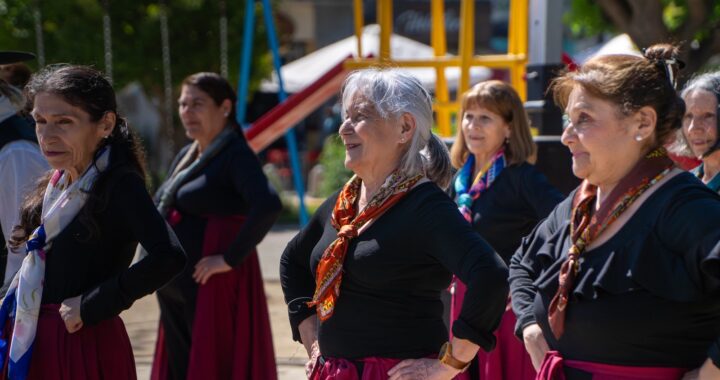 Más de dos mil adultos mejores se suman a talleres municipales en Quilpué