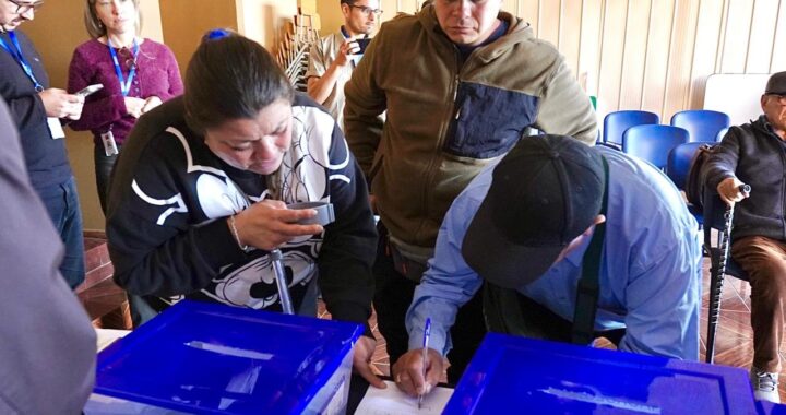 Vecinos de El Olivar deciden el futuro de sus viviendas en histórica votación comunal